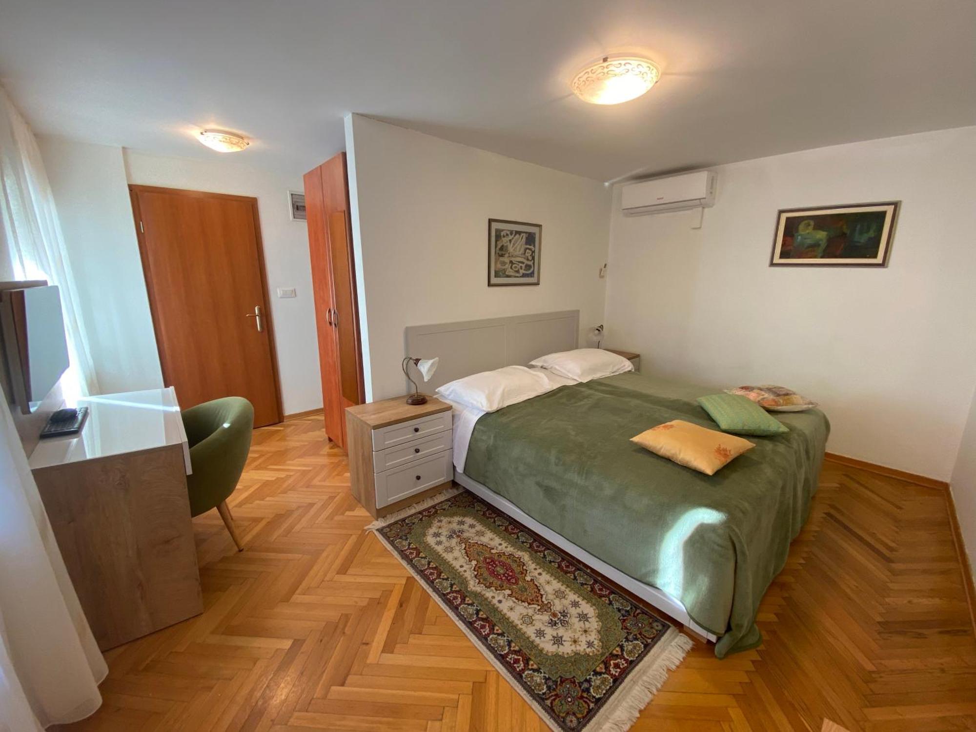 Rooms Base سبليت المظهر الخارجي الصورة
