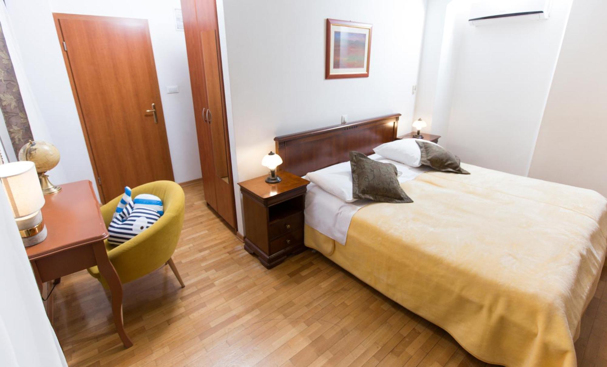 Rooms Base سبليت المظهر الخارجي الصورة