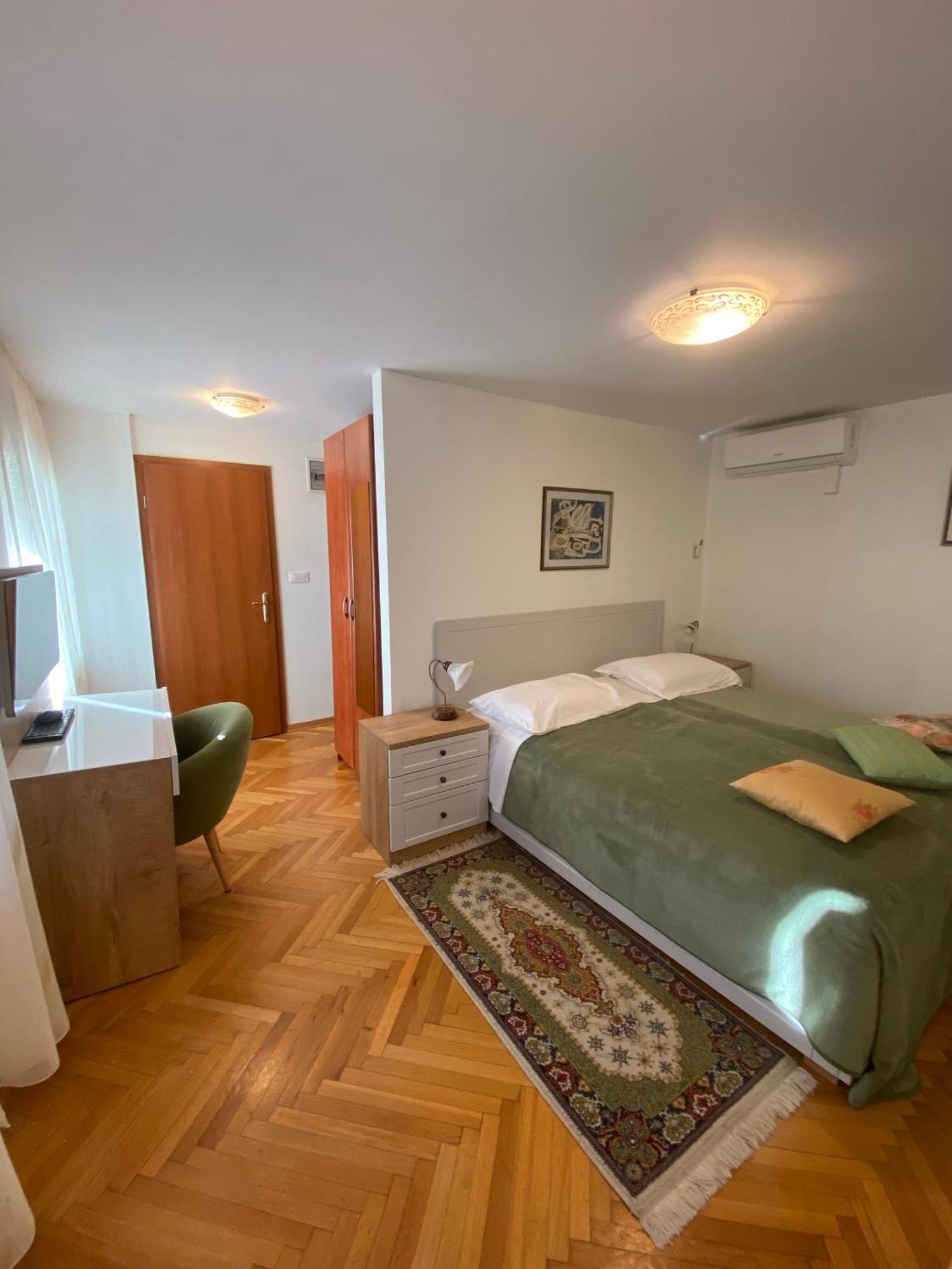 Rooms Base سبليت المظهر الخارجي الصورة
